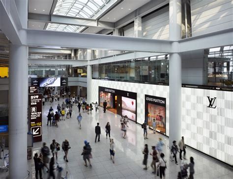 copenhagen airport louis vuitton
